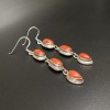 Pendientes tibetanos largos con piedras rojas - aleación bañada en plata