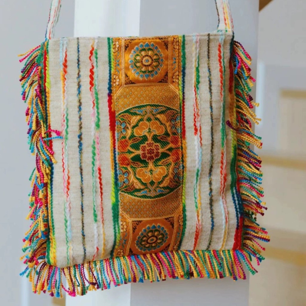 Bolso tibetano con flecos de rayas multicolor estilo Jiuzhaigou Tibet Plaza