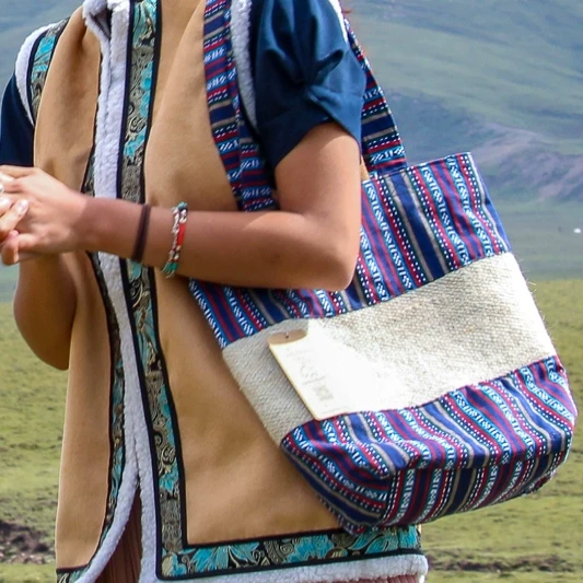 Drongkhang tote bag artesanal de Amdo - accesorio tibetano