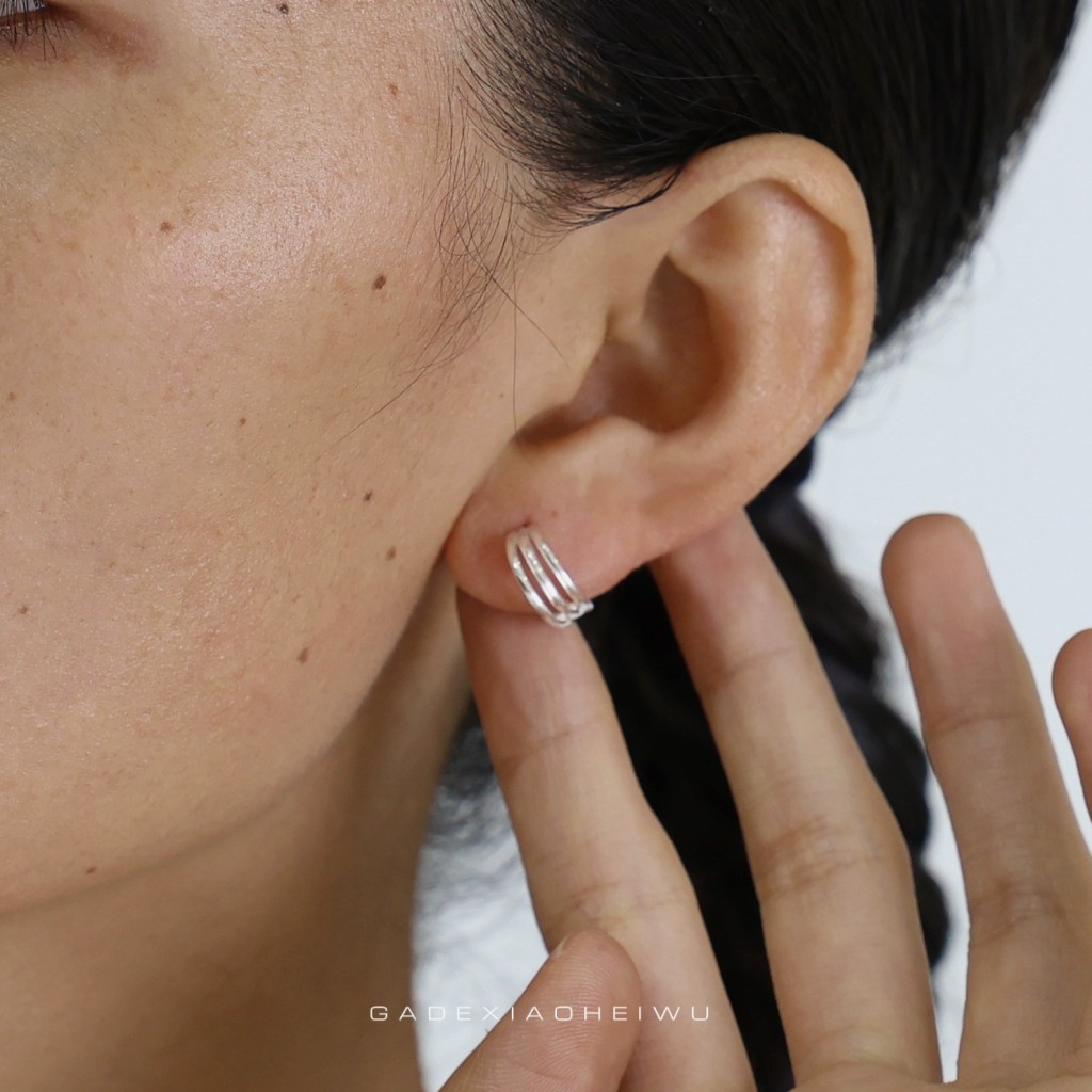 Pendientes de plata aro minimalista diseño artesanal