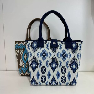 Bolso de hombro amplio tela atlas con diseño uigur