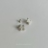 Pendientes de plata con flor con 4 pétalos diseño artesanal nuosu Yunnan Plaza