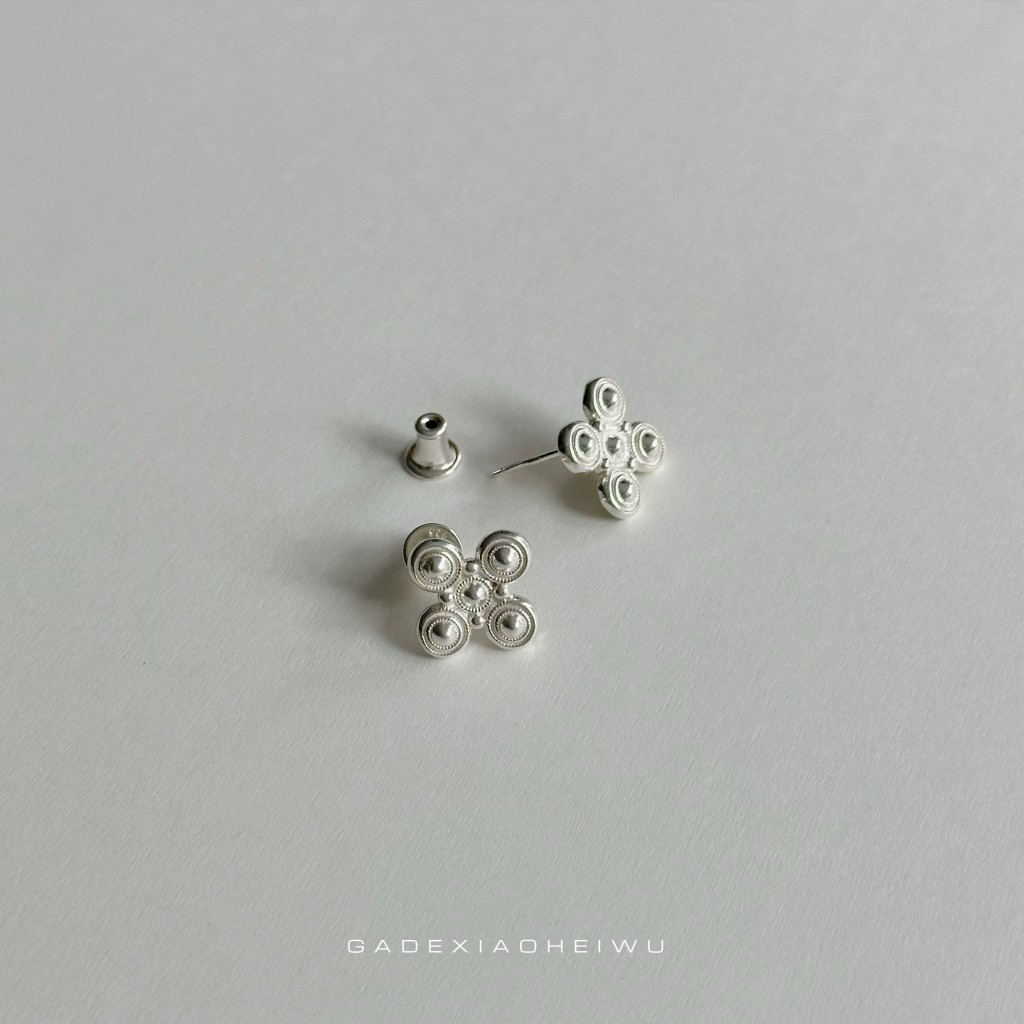 Pendientes de plata con flor con 4 pétalos diseño artesanal nuosu Yunnan Plaza