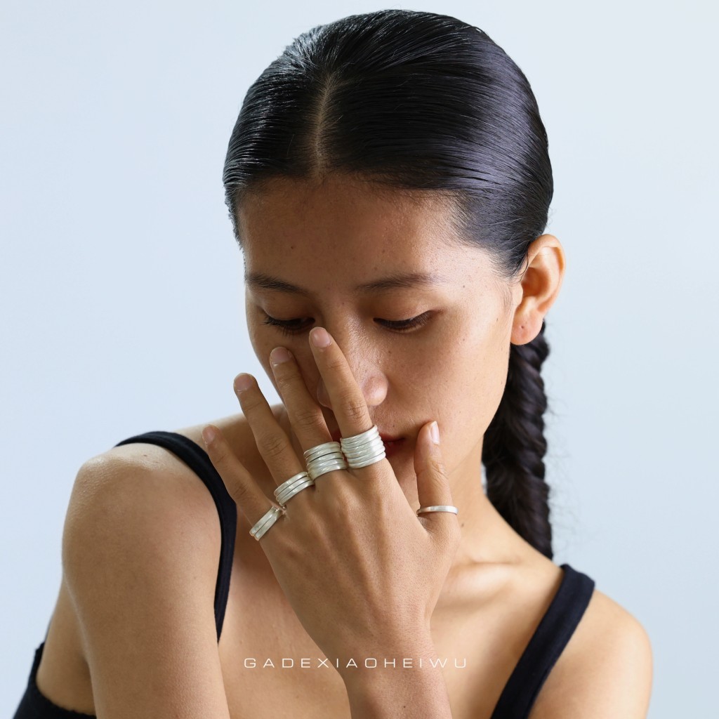 Anillo de plata artesanal con varios aros minimalista Yunnan Plaza