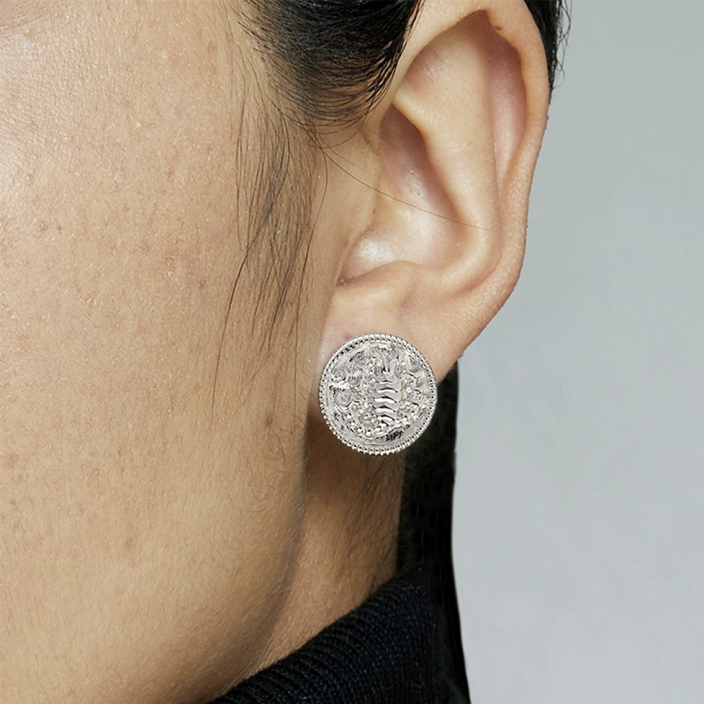 Pendientes de escorpión tibetano de plata - joya tibetana