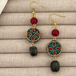 Pendientes estilo tibetano flor de loto con piedra natural y cuentas